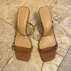 Express kitten heels